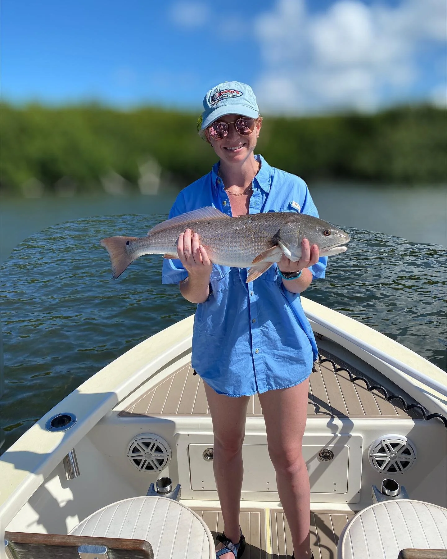 Another wonderful day with great people and good fishing! #swflfishing #pineislandsound #sanibel #captiva #redfish #crowderrods #minnkotamotors #humminbirdfishing #yamahaoutboards #mycaptivafishingguide