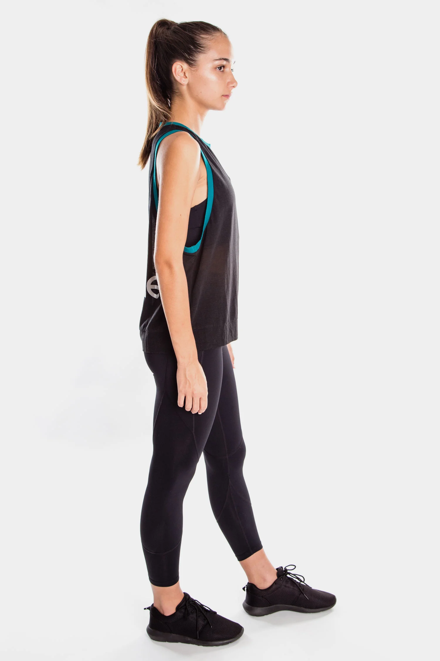 fettle-chelsea-running-singlet-black-green-side.jpg
