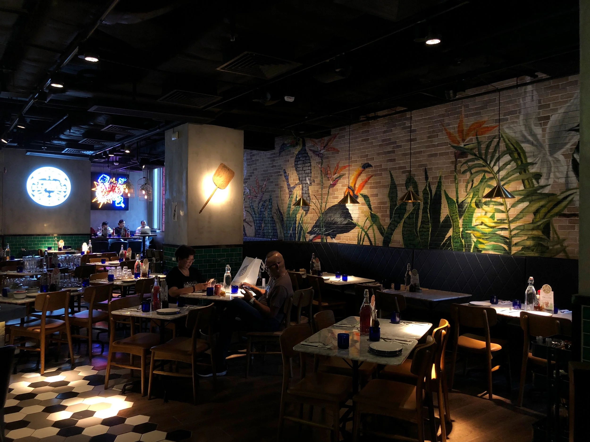 Pizza Express Lee Tung Mural (Brick Wall)