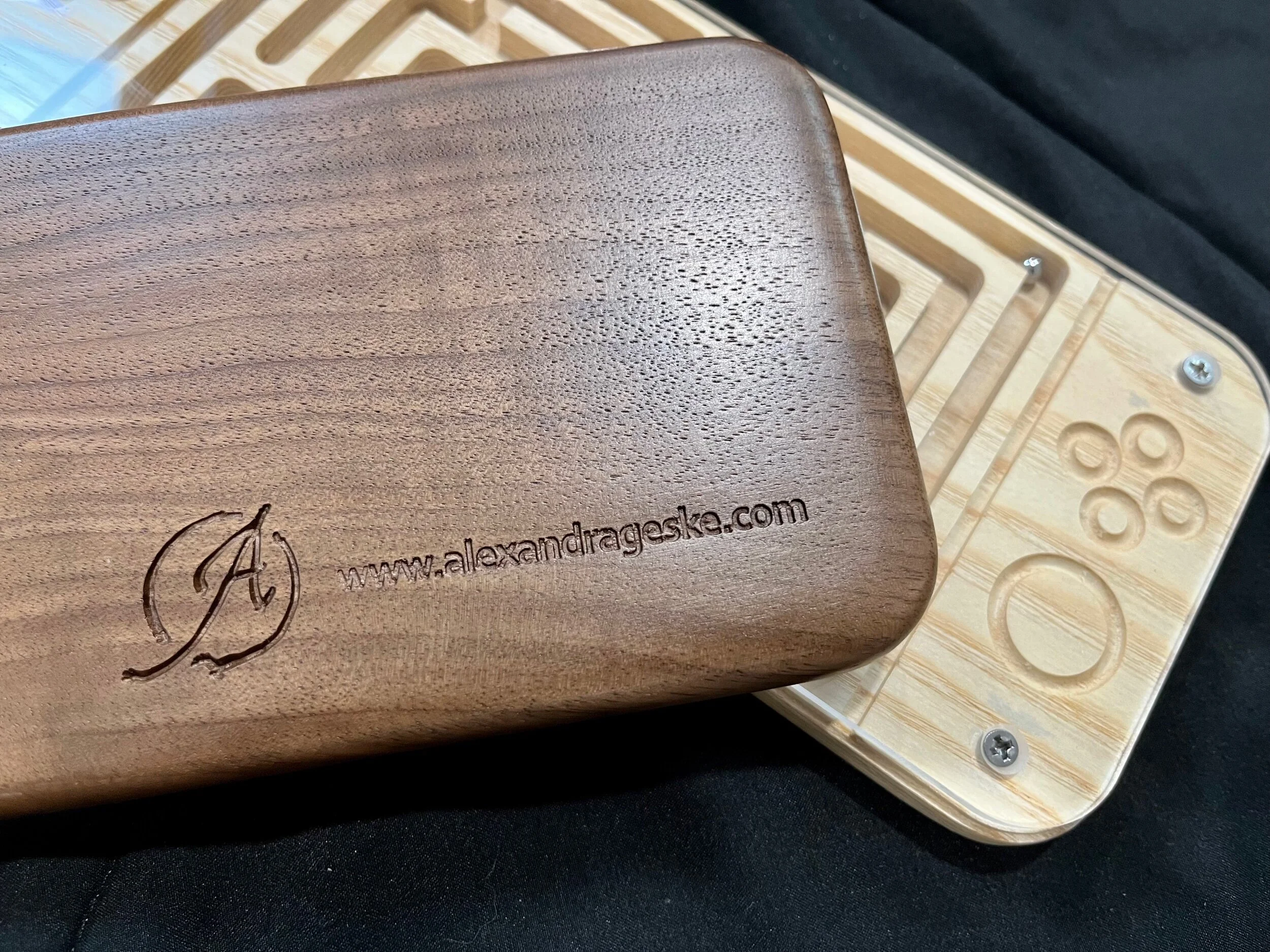 5B152857-8D3A-4454-BBE5-7E59F592A8FC