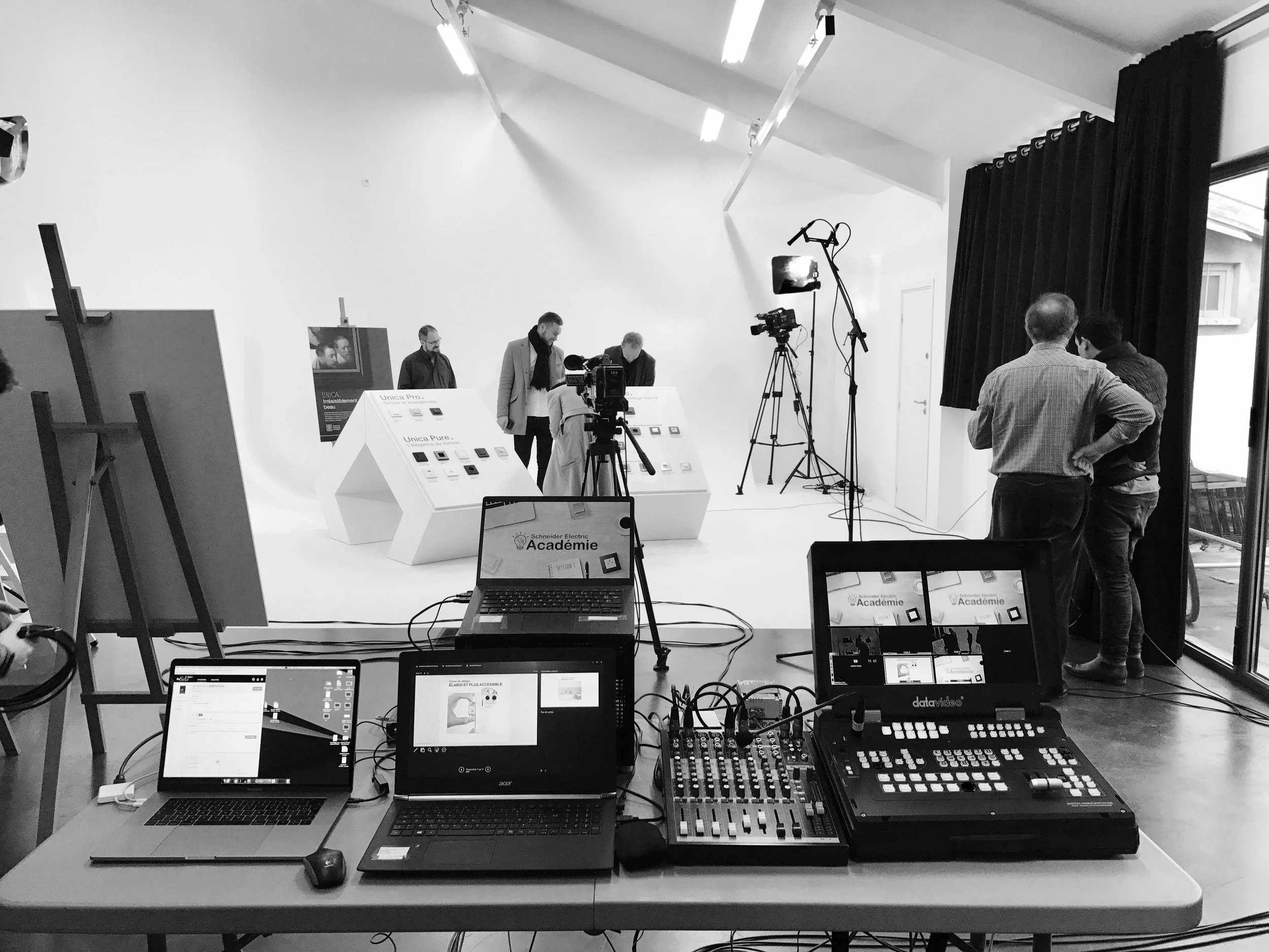 studio_photo_lyon_cyclorama_direct1.jpeg