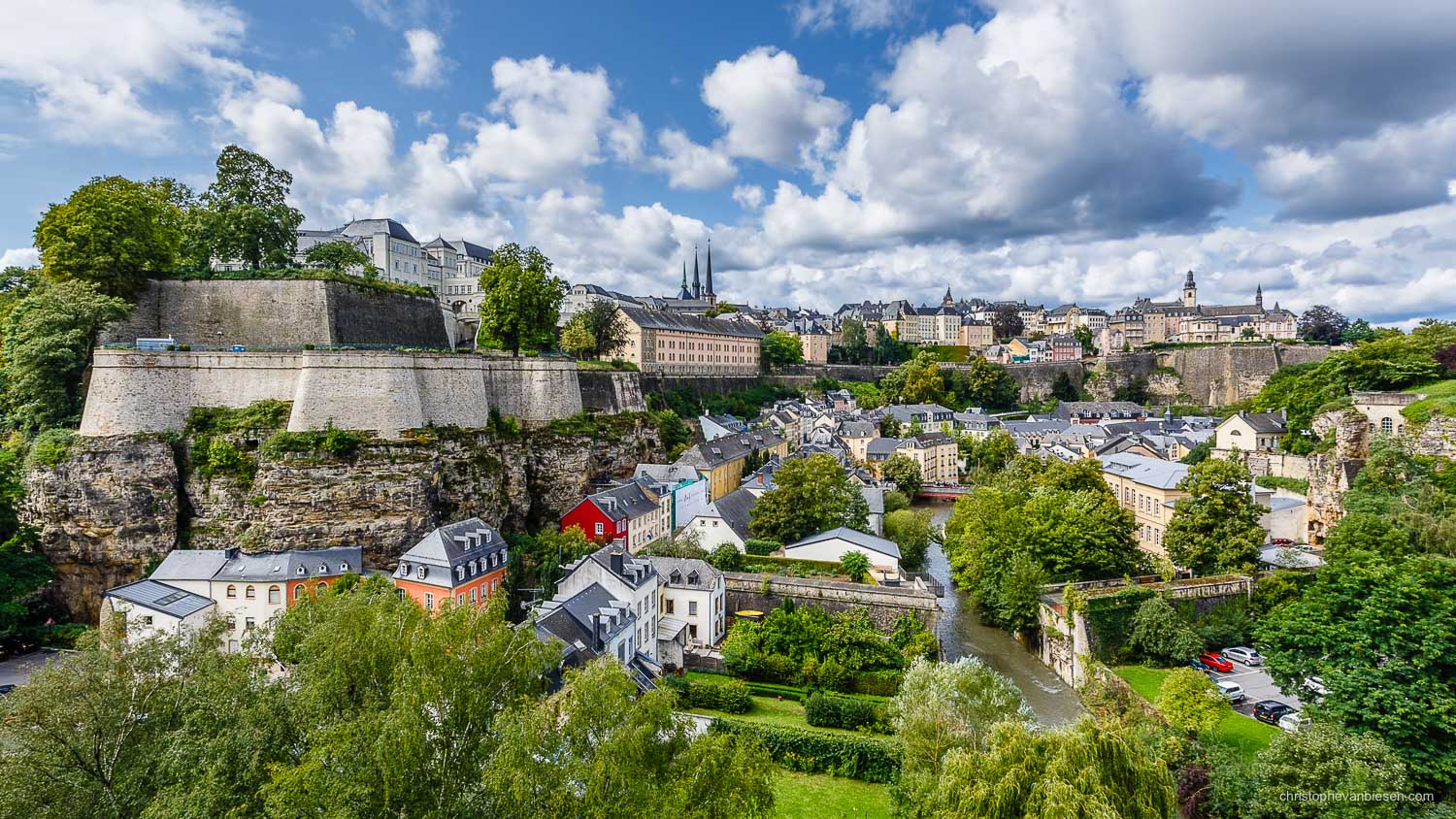 Summer in Luxembourg - Luxembourg's Corniche overlooks the valley where the Petrusse throws itself into the Alzette river - Confluence
