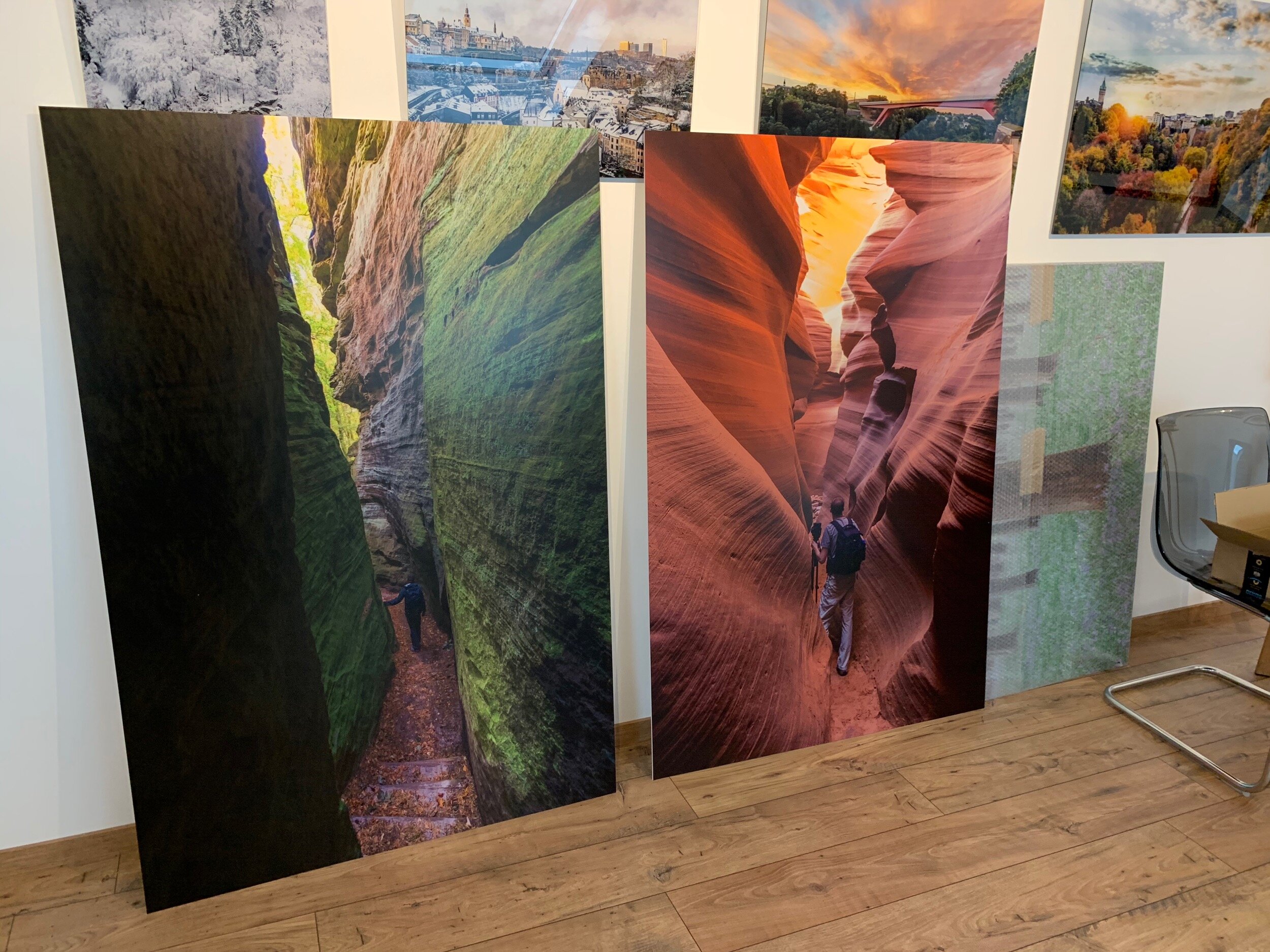 How to create a photography exhibition - Home and Away - Landscapes by Christophe Van Biesen - Art exhibition at the Contemporary Art Gallery Am Tunnel - Behind the scenes - Atelier