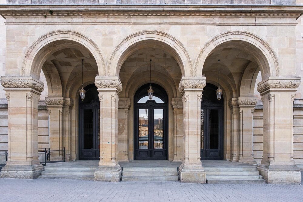 Blog - Luxembourg City under Lockdown - Quarantine in the Grand Duchy - Photographer Journal - Place d'armes Cercle Cité - Photography by Christophe Van Biesen - Luxembourg Street Photographer