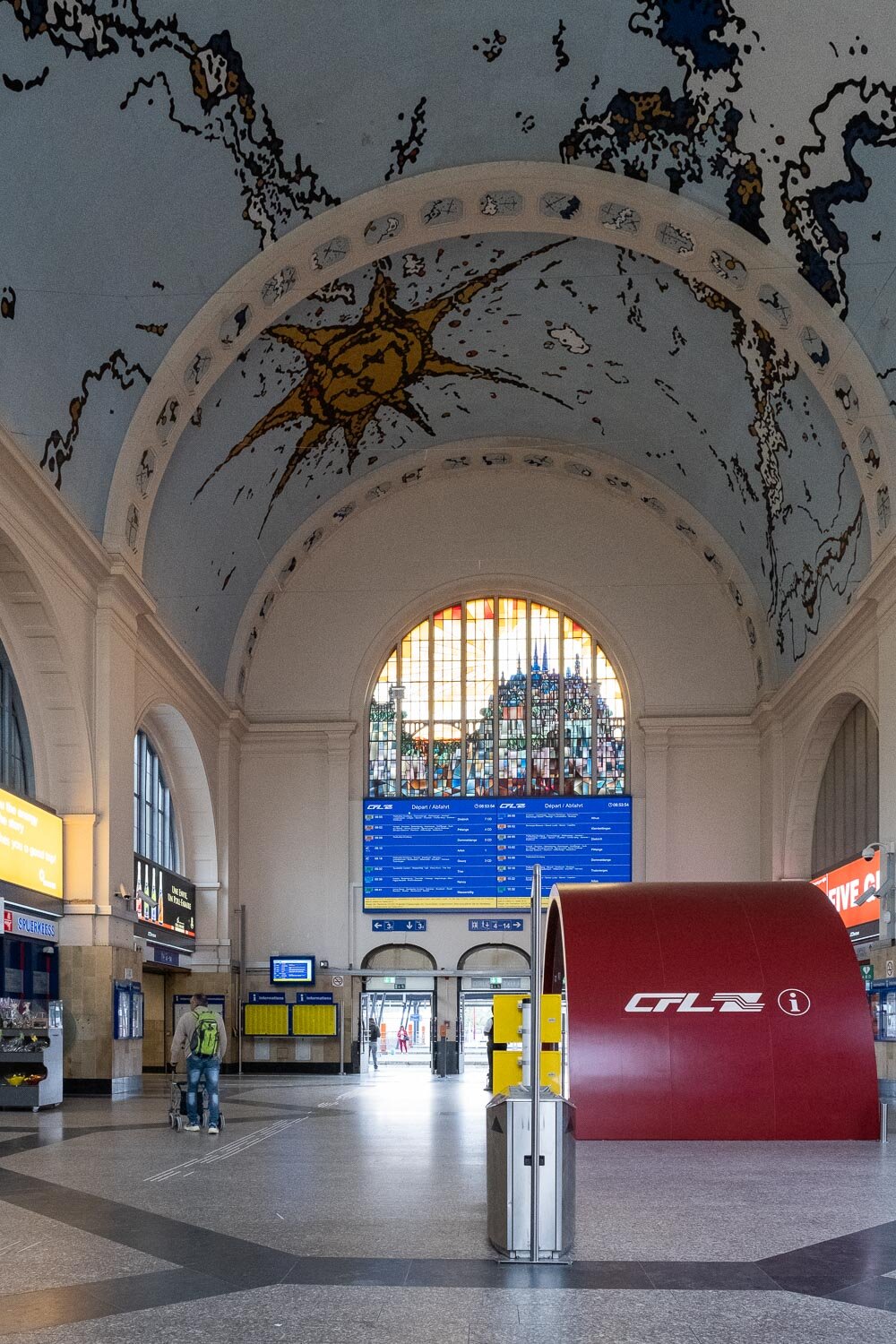 Blog - Luxembourg City under Lockdown - Quarantine in the Grand Duchy - Photographer Journal - Gare Centrale - Photography by Christophe Van Biesen - Luxembourg Street Photographer