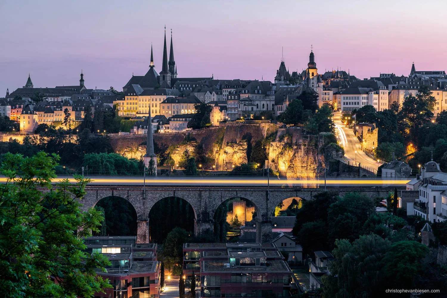 Luxembourg City at night: 10 photographs after dark