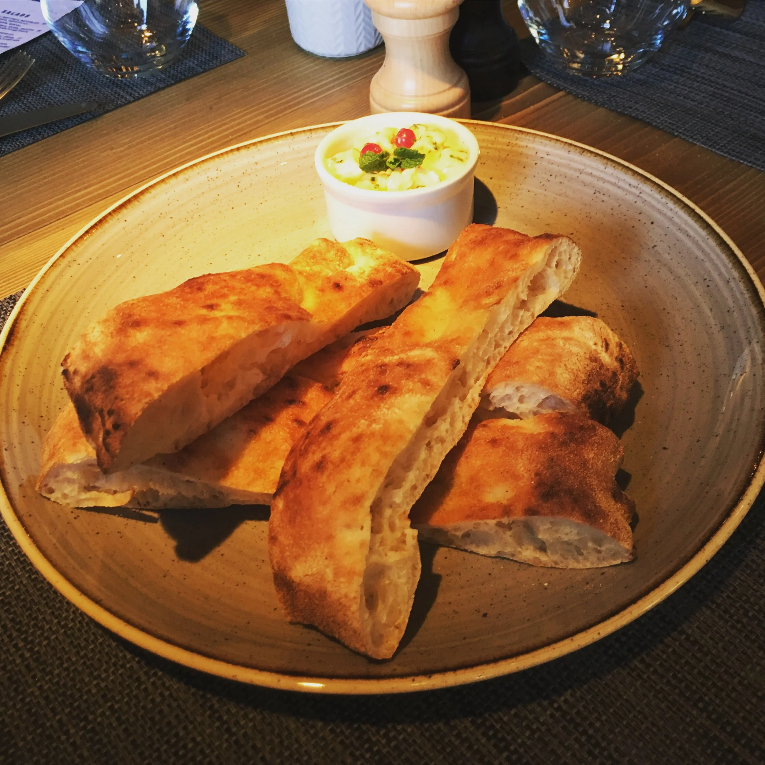focaccia cu unt cu chives