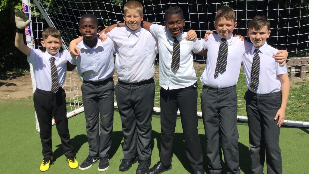 Supporting funding for Southtown Primary School for league-sized foldaway football goals, pitch-marking equipment, goalie gloves, footballs and bibs.