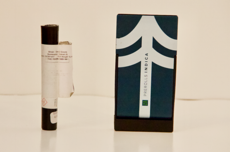 Notice the branding inadequacies of the doob tube on the left. On the right, you have a beautiful branded full color JPAQ™.