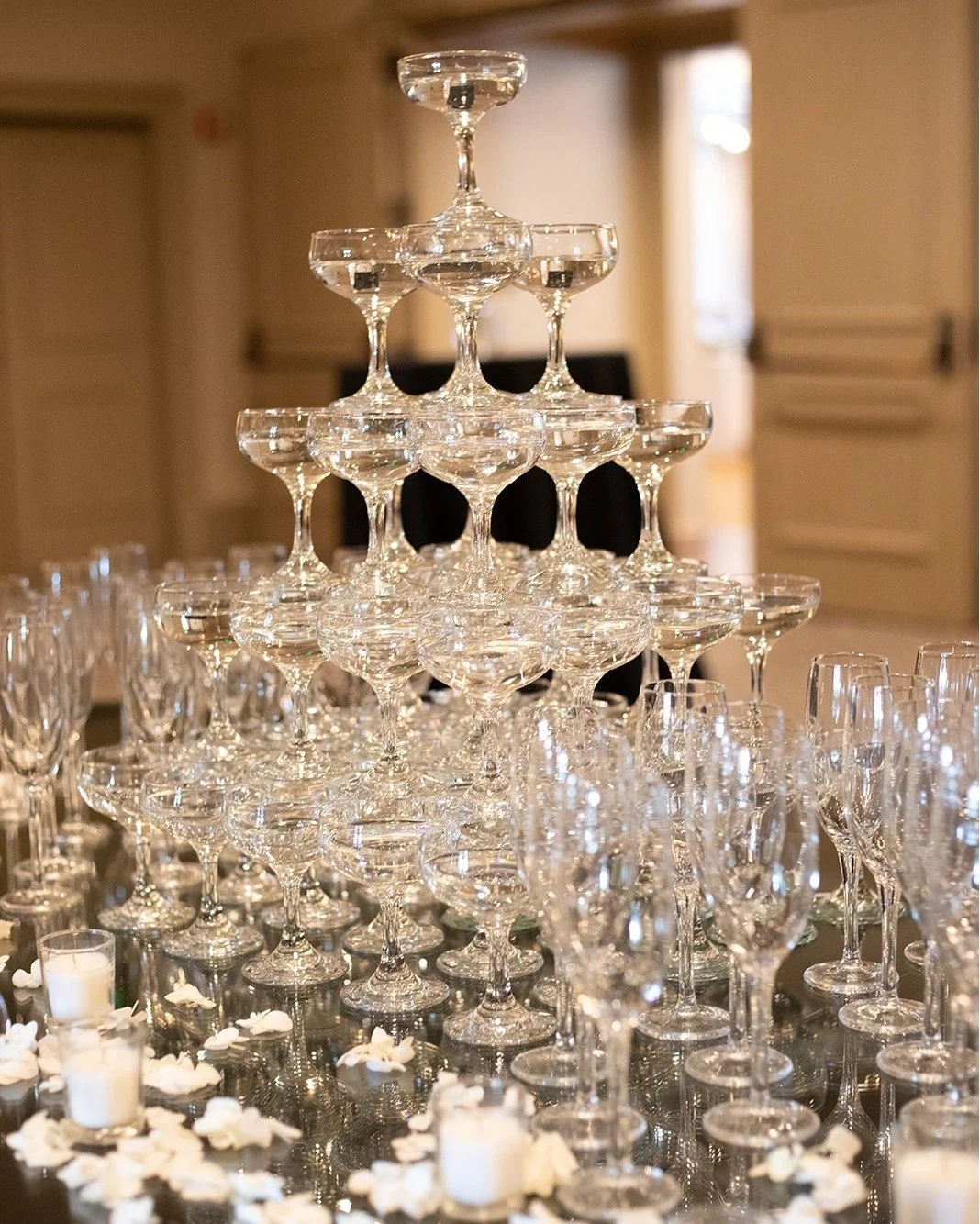 Venue Highlight: Dunwoody Country Club @dunwoodycc 

We have had the pleasure of working at  DCC  for several years now and each year gets better and better! @saramcm21  is the best and her team is top notch. 

Dunwoody Country Club has it all! Great