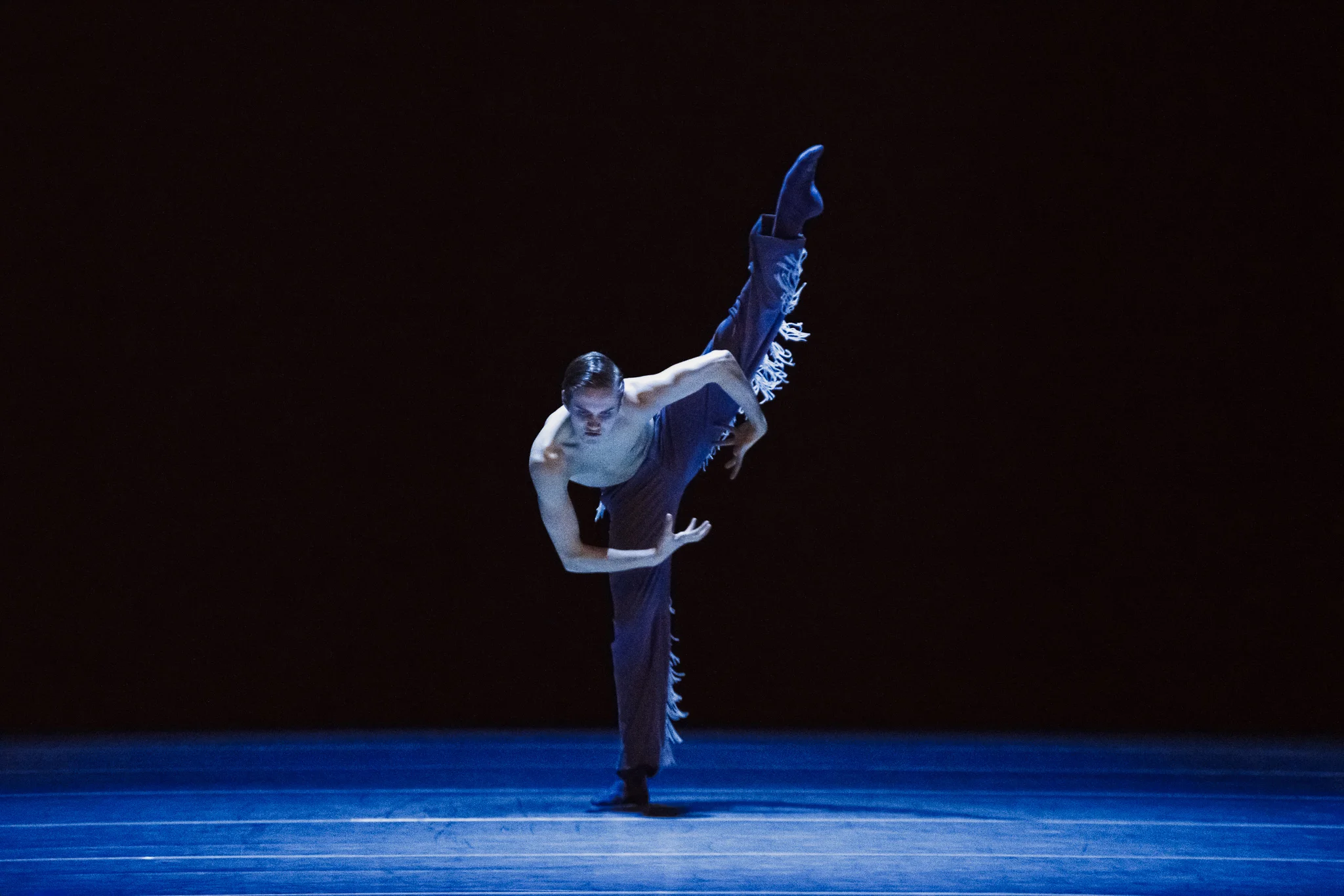 NDT2 Wir sagen uns Dunkles by Marco Goecke dance photography, fotografia de escena, fotografo de danza, dance photographer, stage photography