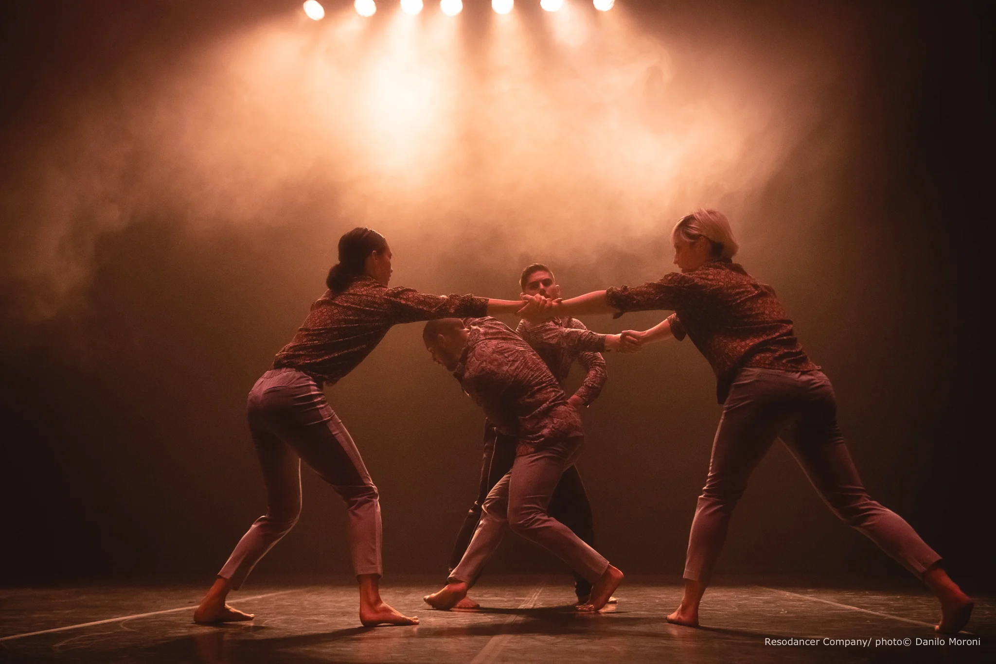 Image of Resodancer performing at Teatros del Canal dance photography, fotografia de escena, fotografo de danza, dance photographer, stage photography