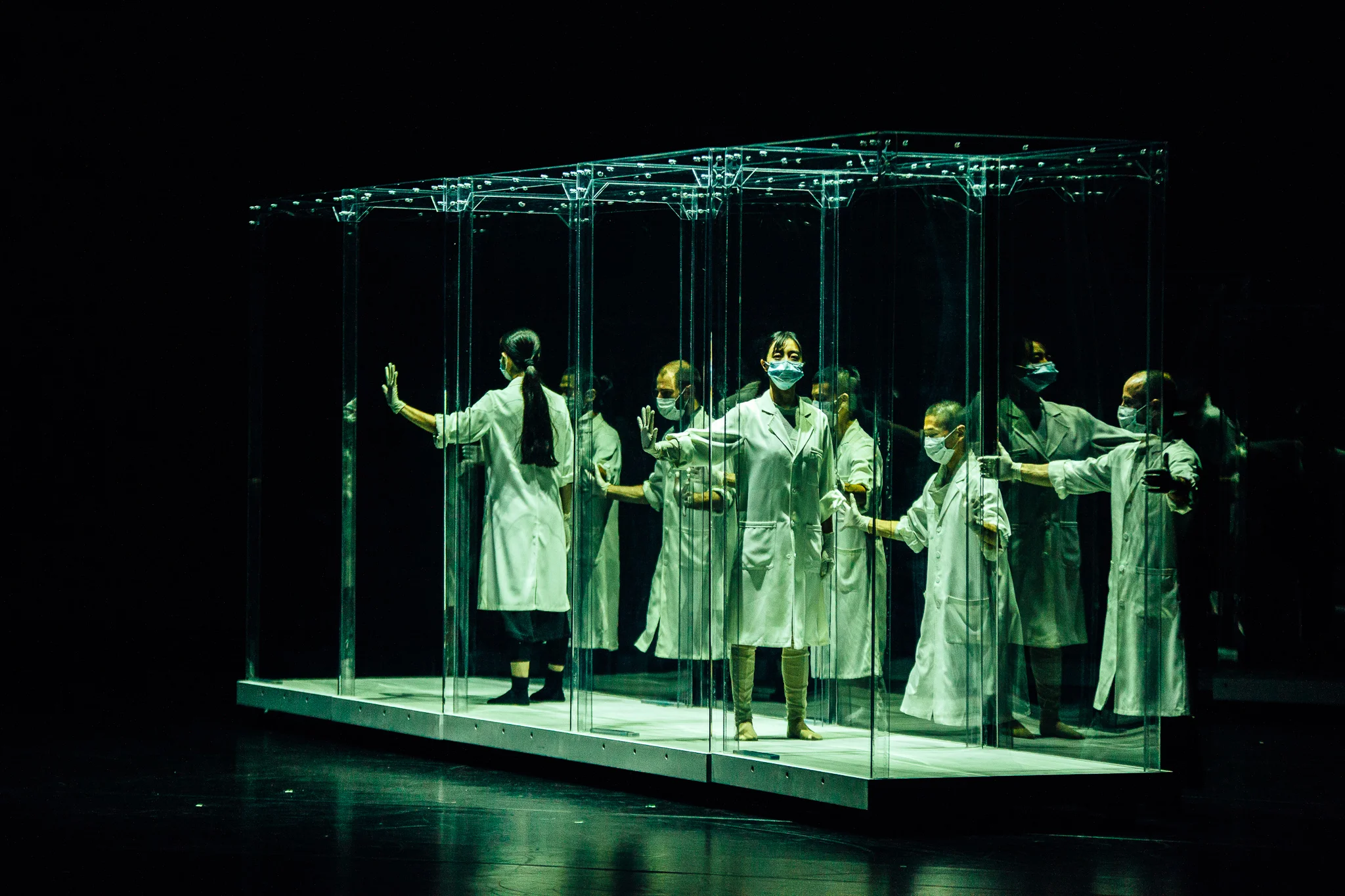 Image of Sidi Larbi Cherkaoui dance photography, fotografia de escena, fotografo de danza, dance photographer, stage photography