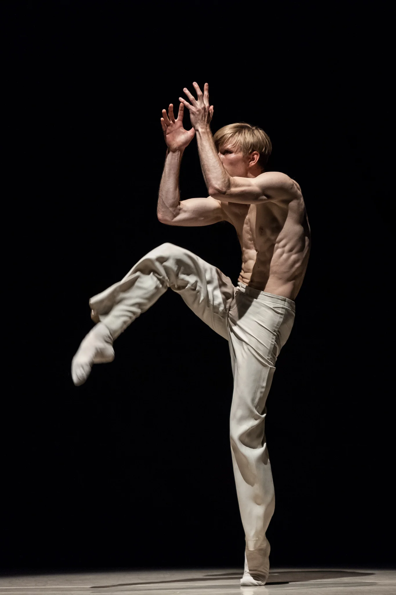 image of Nederlands Dans Theater: NDT 1 dance photography, fotografia de escena, fotografo de danza, dance photographer, stage photography