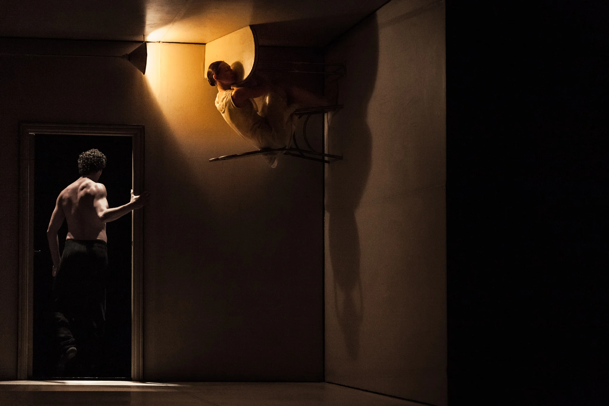 image of Nederlands Dans Theater: NDT 1 dance photography, fotografia de escena, fotografo de danza, dance photographer, stage photography