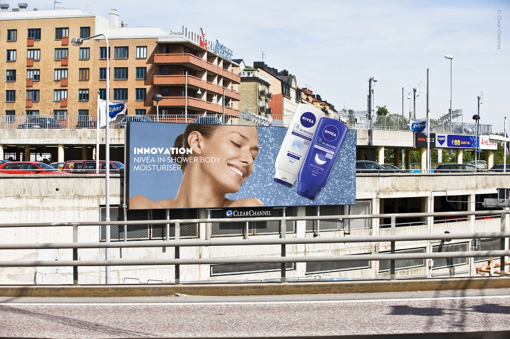 Clearchannel_spek_montage_Beiersdorf_Megawide.jpg