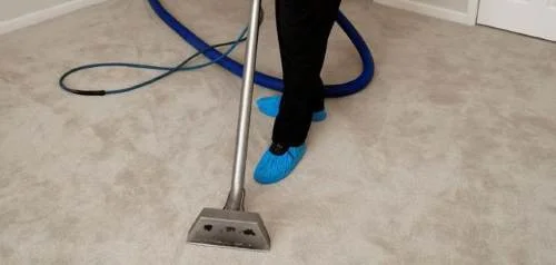 Floor cleaning by a worker-500x238.jpg