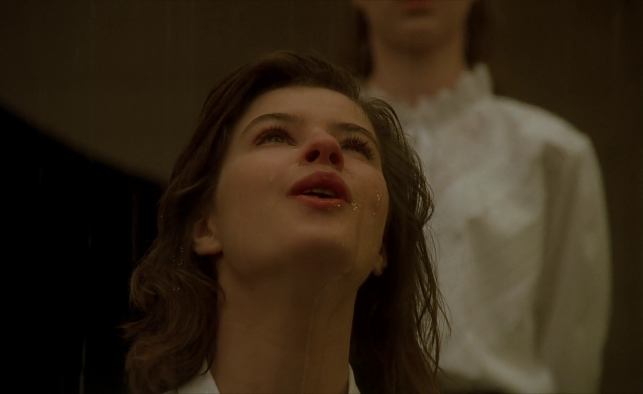 WERONIKA SINGING A.png