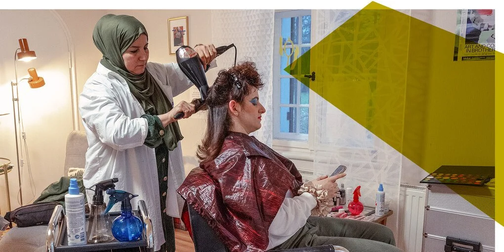 Solidarisch schön werden. In der taz-Sonderausgabe zum feministischen Kampftag 2024 berichtete Sabina Zollner über unsere Arbeit. 7.3.2024