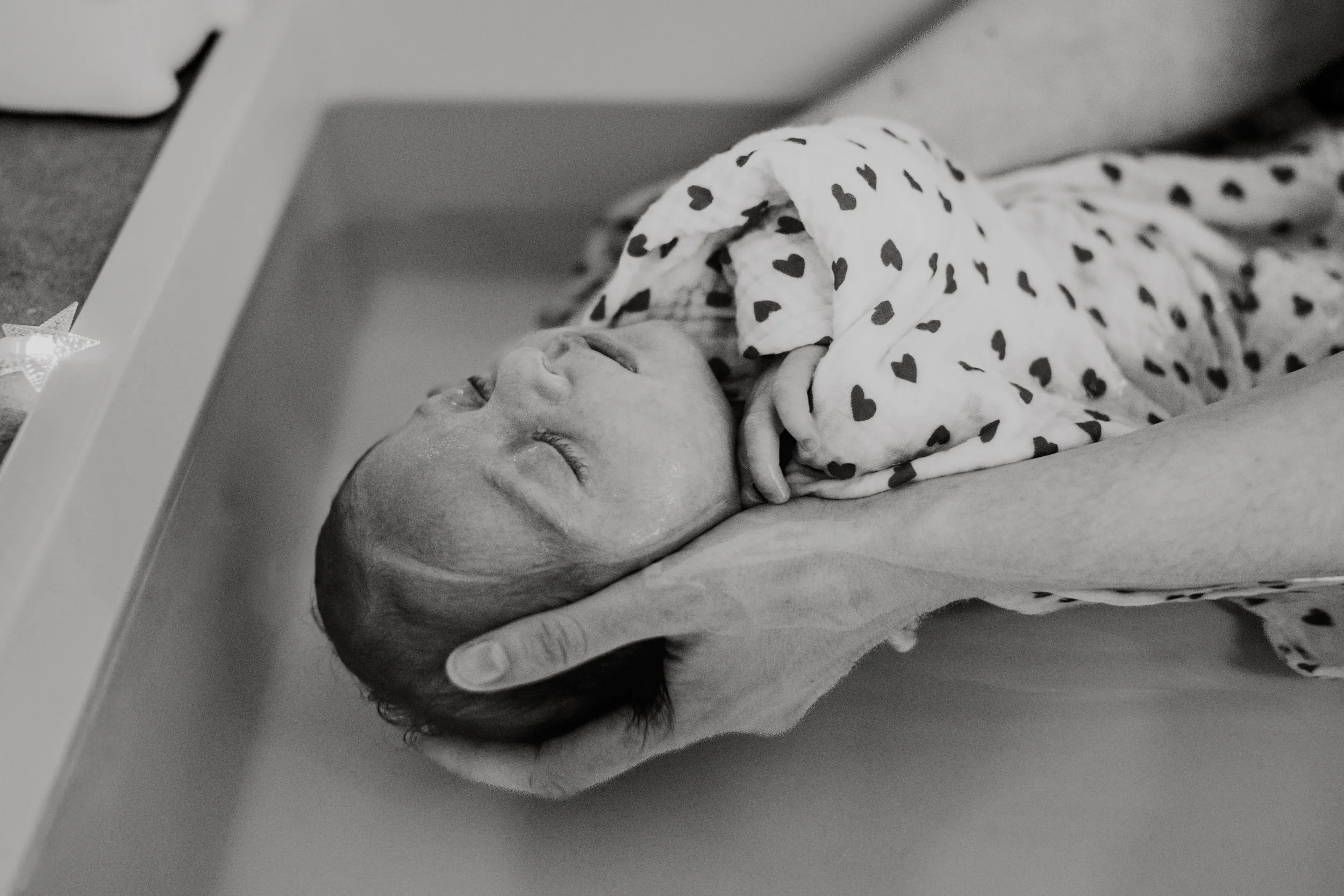 Paris Newborn Family Photographer  Helene Djebiri -202601-38.jpg