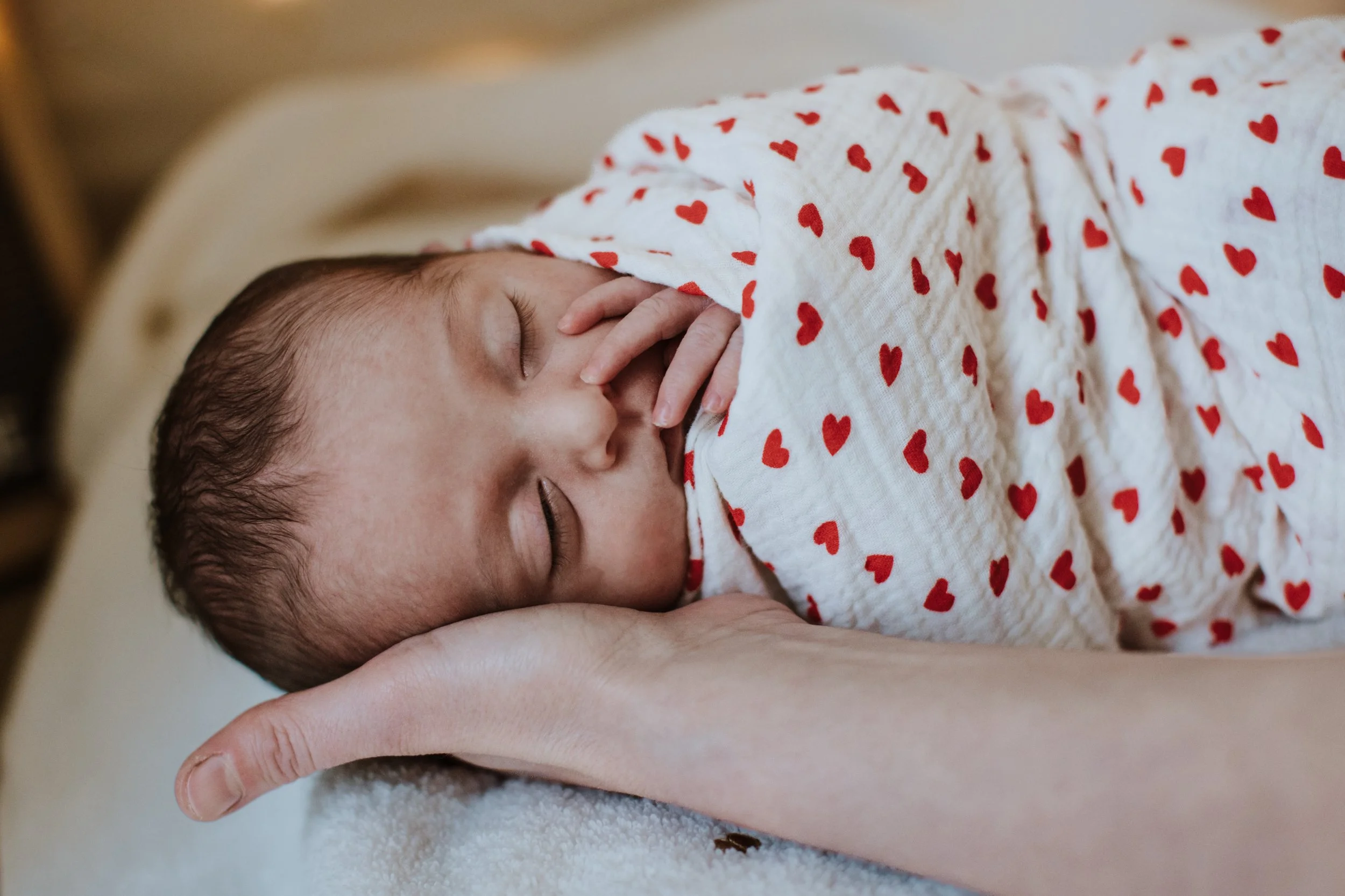 Paris Neuilly Photographe Thérapeutique bain BéBé Helene Djebiri
