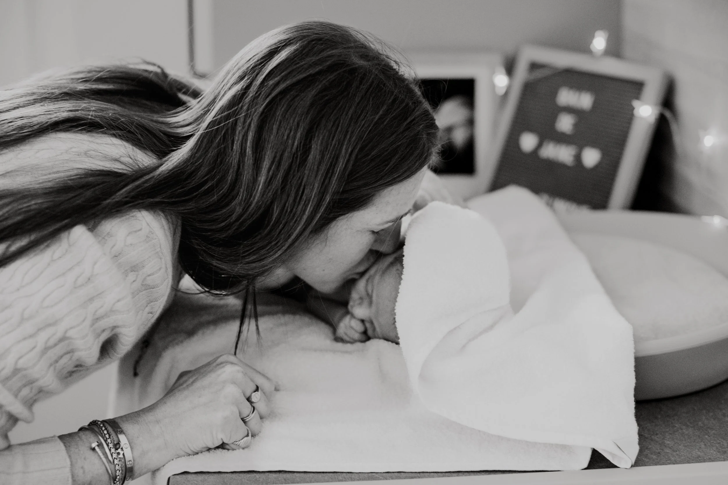 Paris Neuilly Photographe Thérapeutique bain BéBé Helene Djebiri