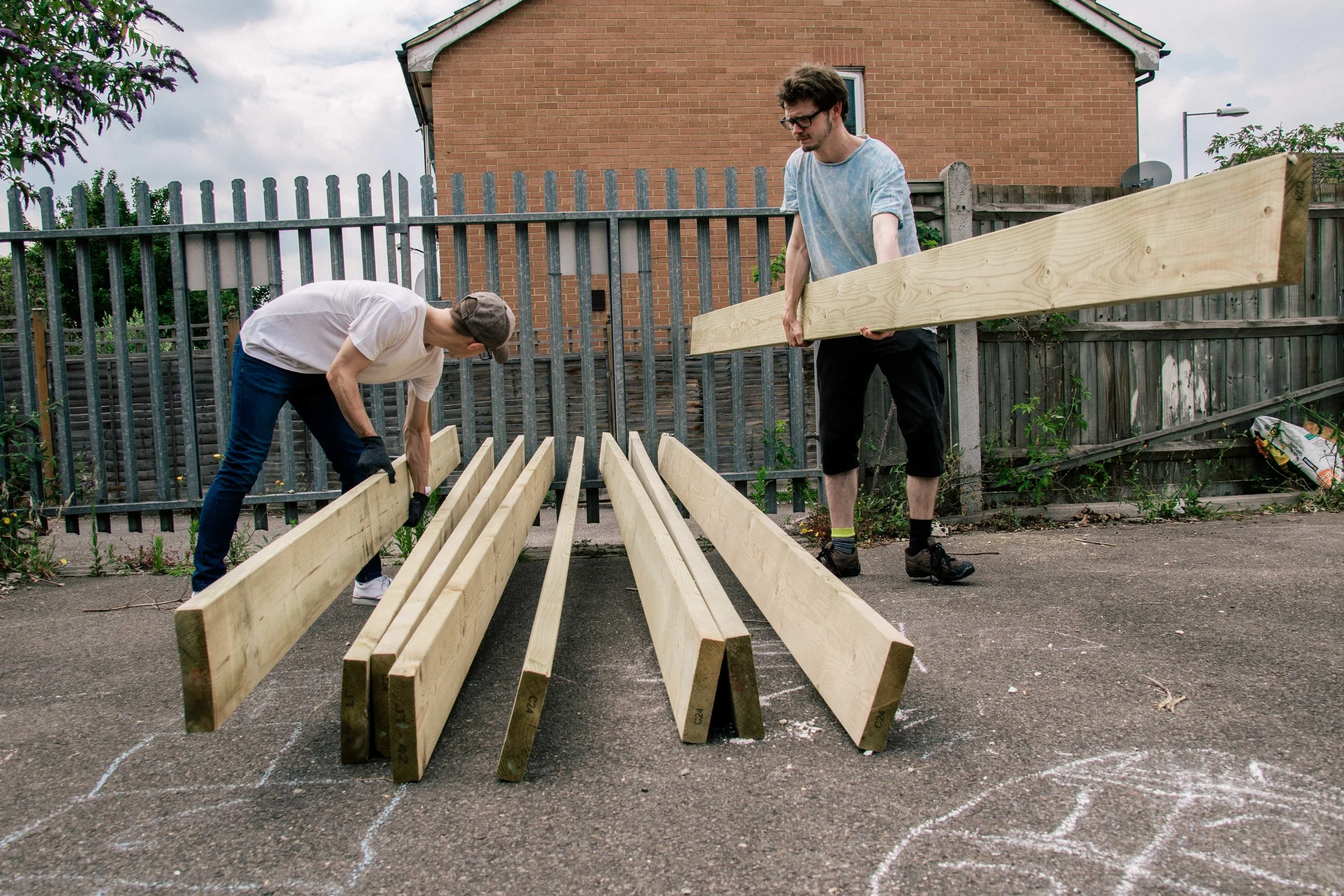 Building raised beds at Beacon Garden Workshop at The White House