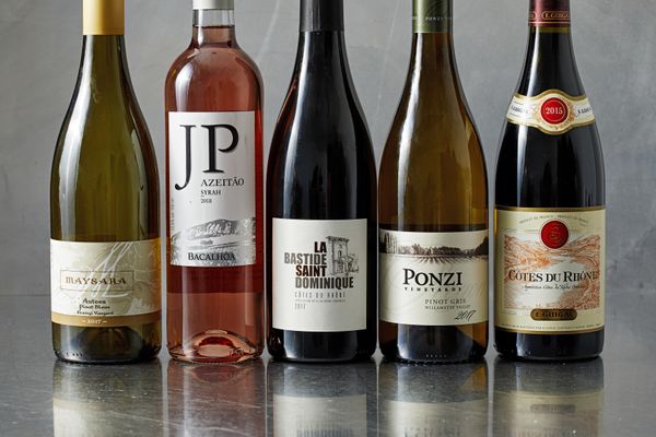 2 Oregon white wines are among these 5 picks for value buys