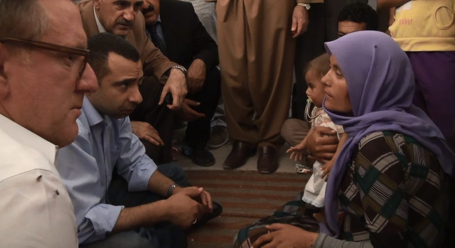 Rev.-El-Shafie-speaks-with-Yazidi-refugee-family-that-escaped-from-Mount-Sinjar-5-family-members-missing-e1468944100237.png