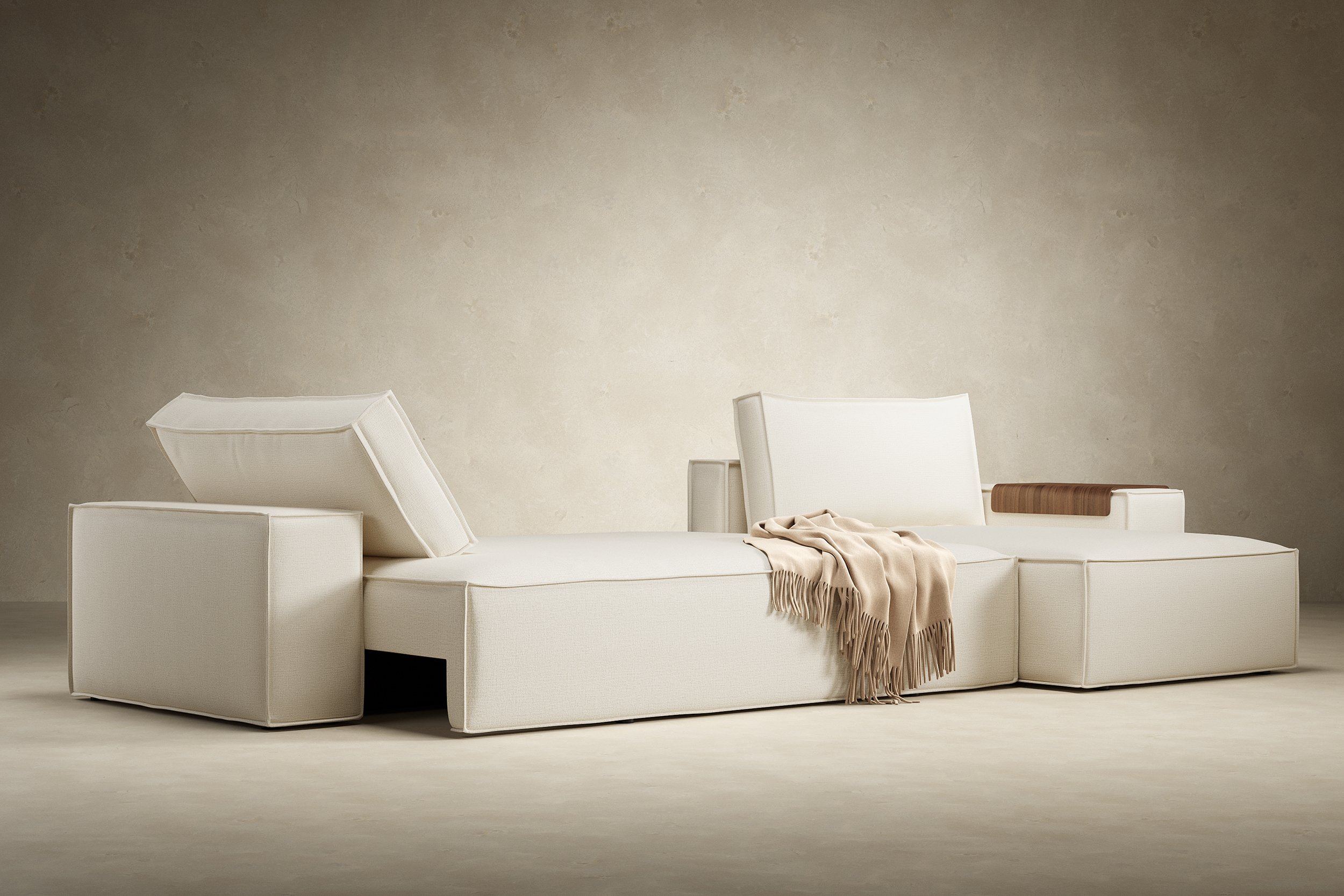 Newilla-Lounger-With-Wide-Arms-255-low-e3.jpg