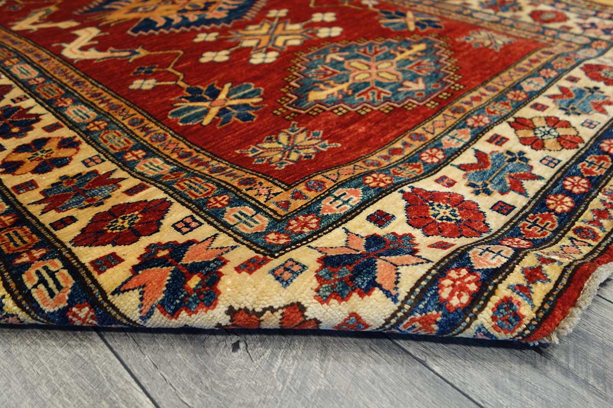 Kazak_81.0386_corner.jpg