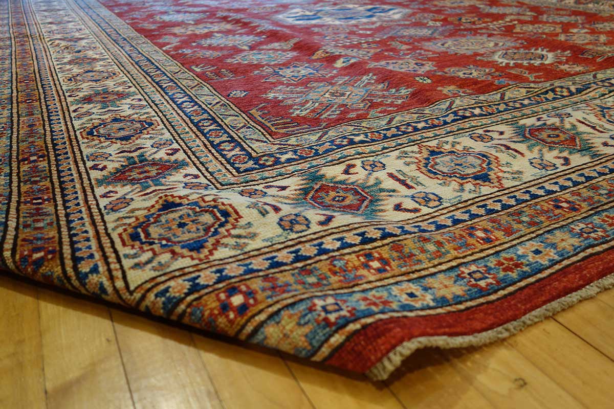 Kazak_00.1564_corner.jpg