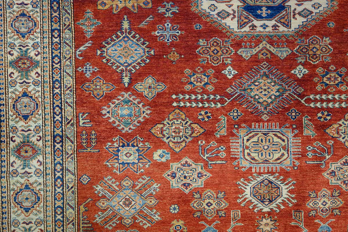 Kazak_00.1564_close.jpg