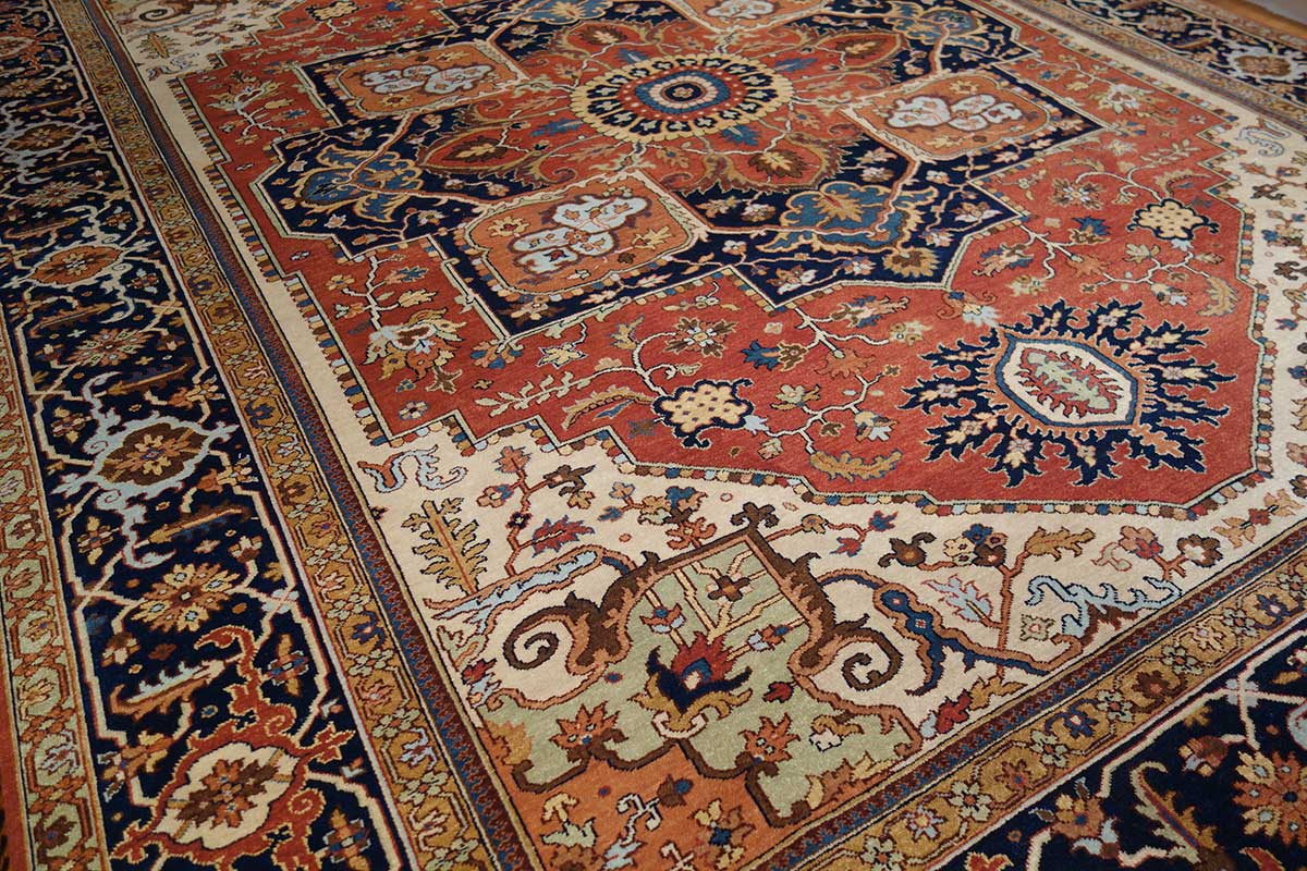 S38799_Serapi_close.jpg
