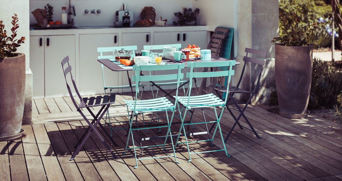 Bistro-Fermob_lagoon-Blue-rectangular_table_.jpg