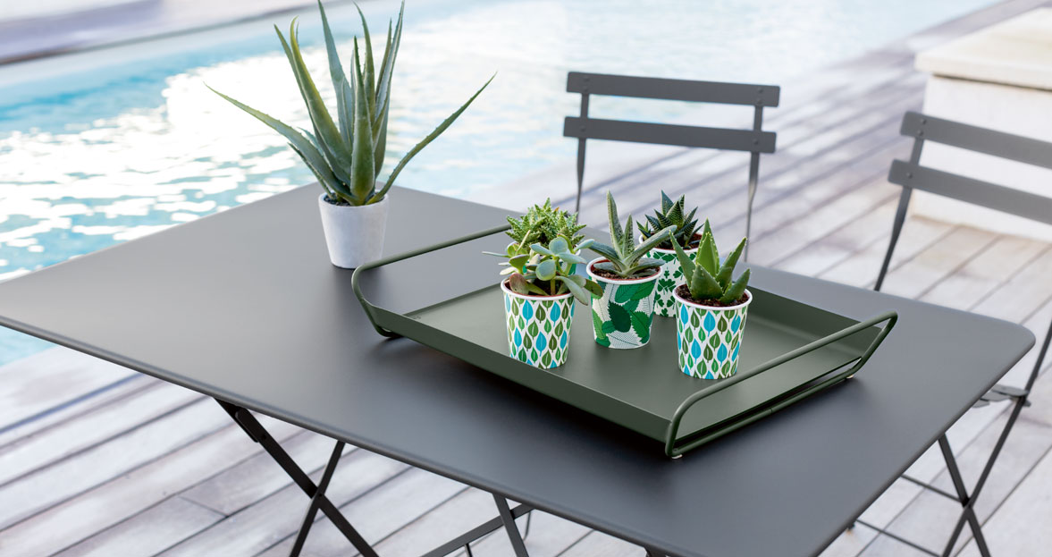 Bistro-Fermob-rectangular_table_Grey.jpg