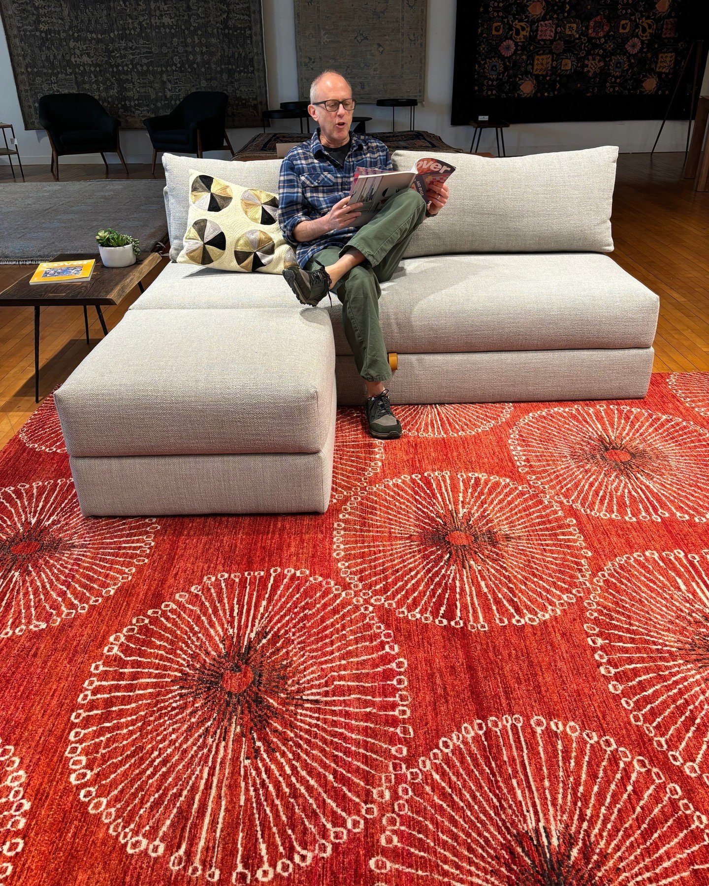 A fun rug with my funny face! This modern hand-knotted 8x10 area rug brings joy to any room. 

Visit us in our State College showroom.⁠ ⁠ ⁠

#shoplocal⁠ #shopsmall #naturalfurniture⁠ ⁠#scandinaviandesign⁠  #nordicliving⁠ #hyggehome #boalsburgpa #boal