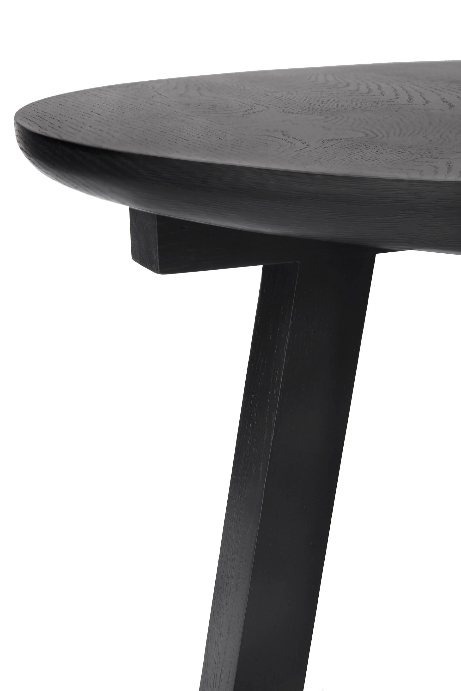 50527_Oak_Tripod_black_side_table_varnished_det_cut_web.jpg