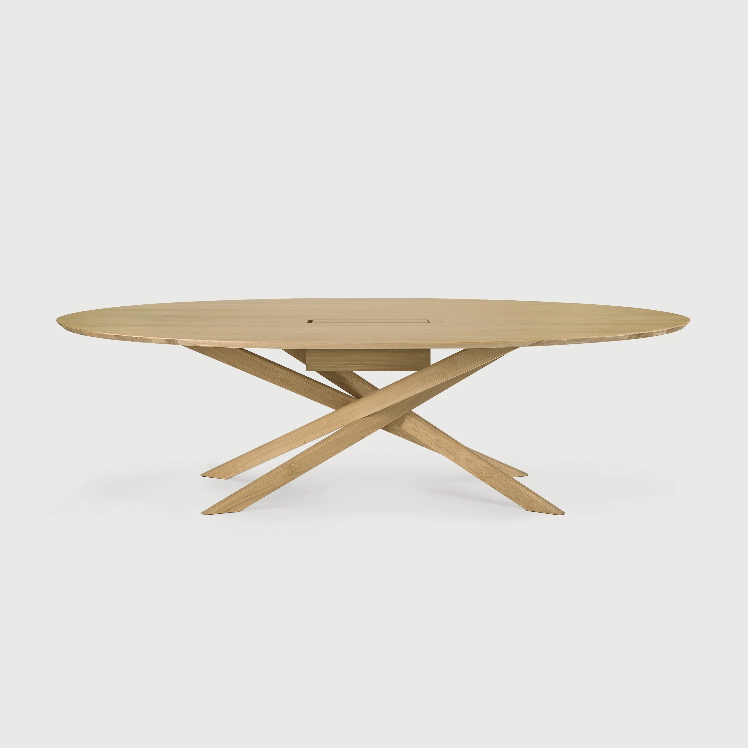 50546_Oak_Mikado_meeting_table_front_HQ.jpg