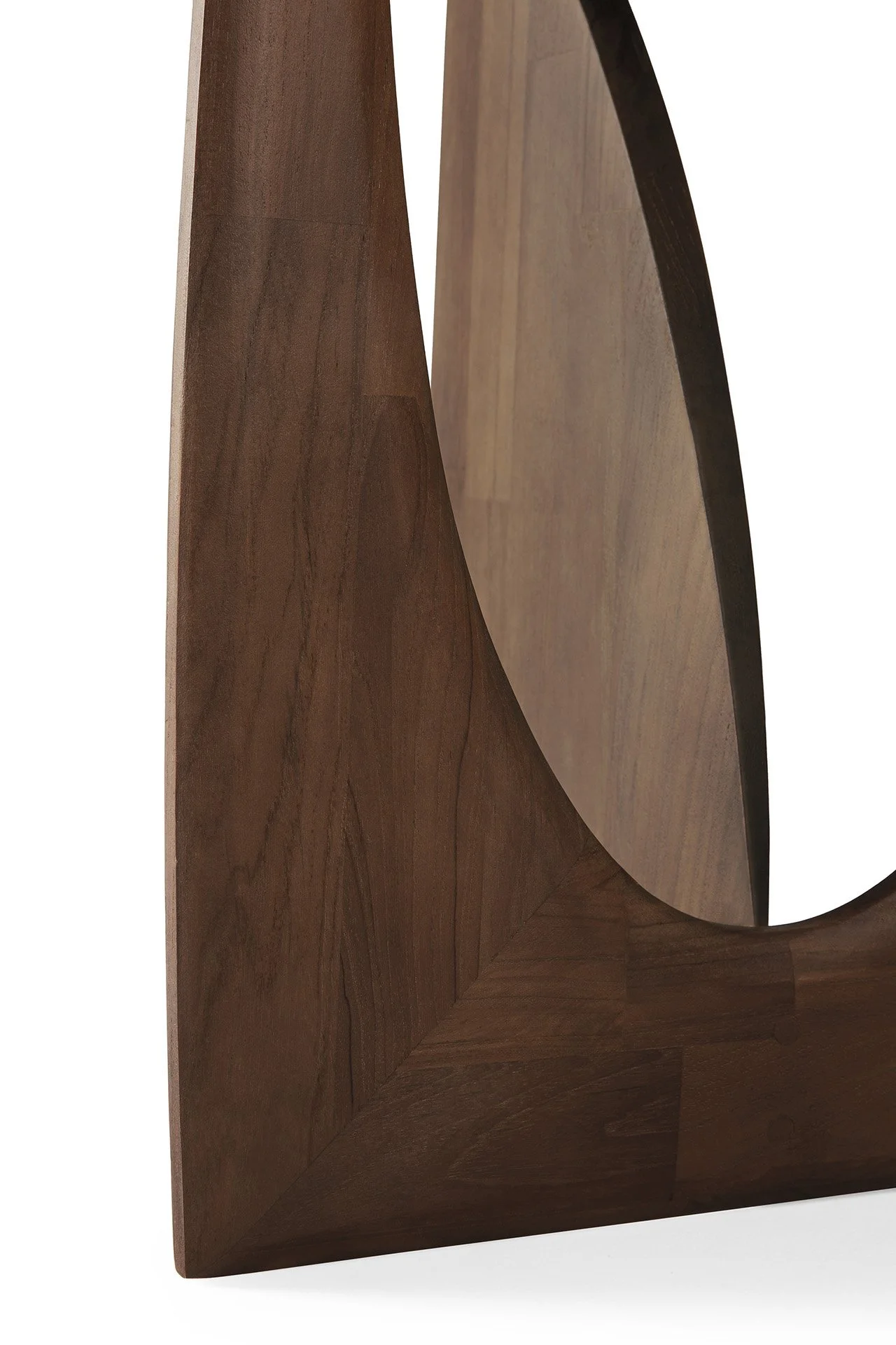 10196_Teak_Geometric_brown_side_table_det01_cut_web.jpg