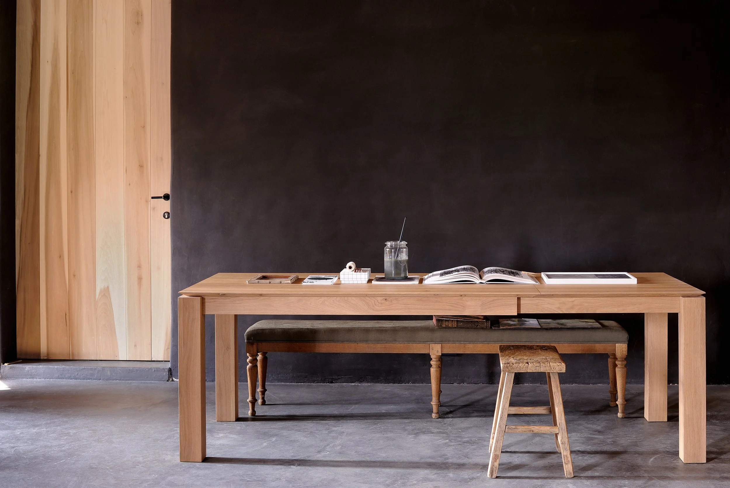 51943_Oak_Slice_extendable_dining_table_2.jpg
