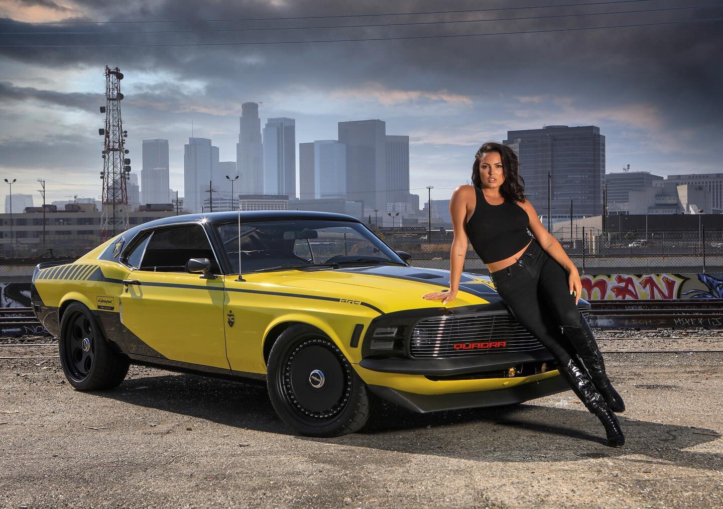 #tossback to a fun LA shoot with @constance_nunes and the @cyberpunkgame mustang built by @therockstargarage 🤘🏼 #defyfocusphotography #rockstargarage #ldrshipdesigns #cyberpunk2077 #mustang #canonusa #quadra #losangeles #rockstarenergy #goodtimes