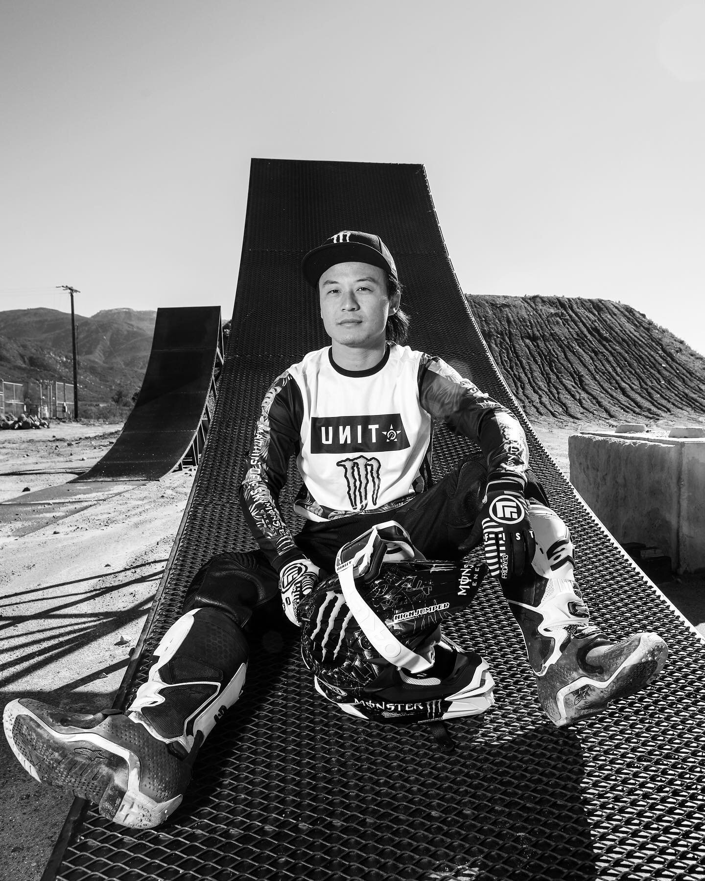 Day late but happy birthday to this lord of FMX... cheers @takafmx 🤘🏼 Getting old! 😂 #defyfocusphotography #happybirthday #unit #actionsports #fmx #cheers #foxraceway #gooddays #blackandwhite #legend #ninja