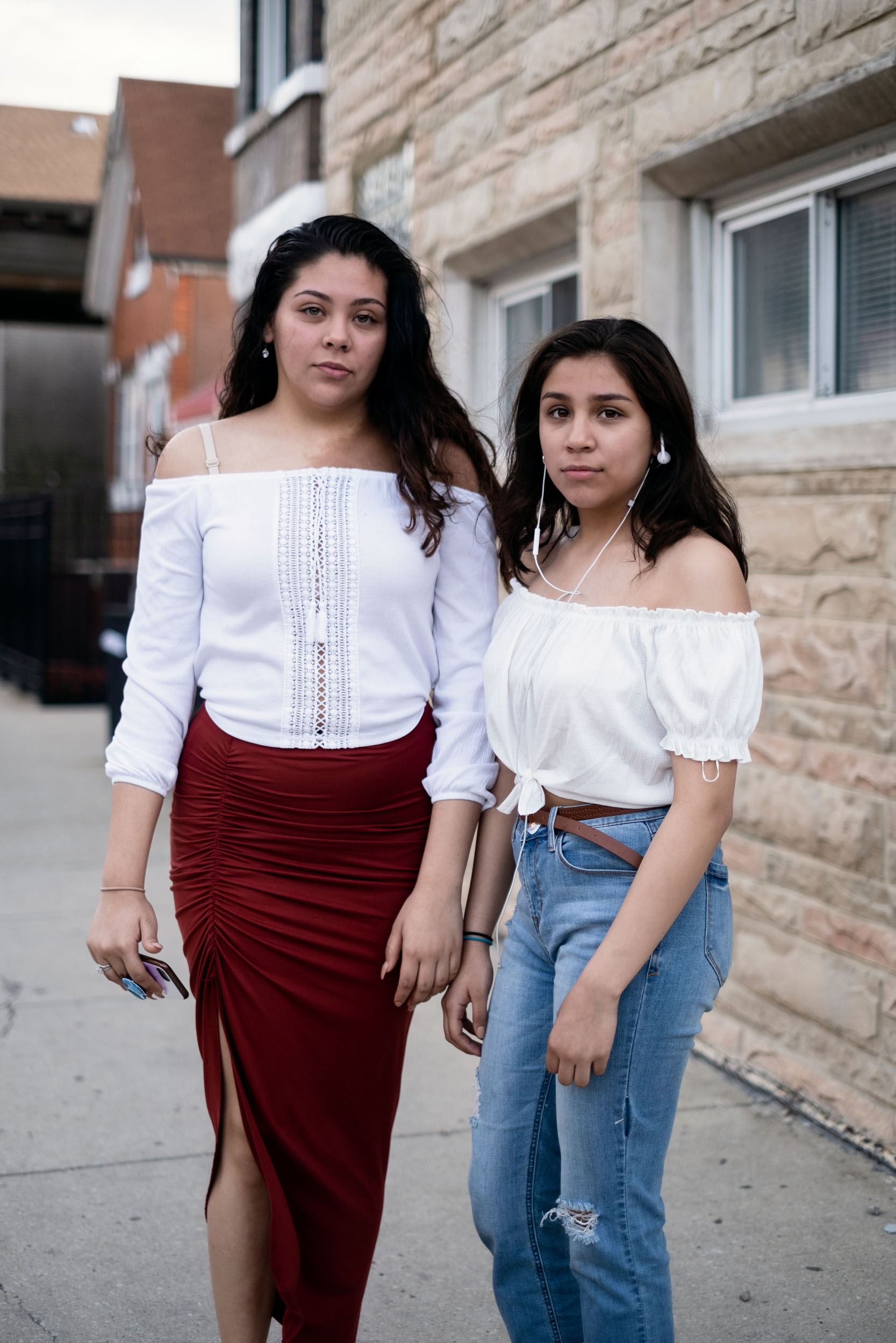 Young women, Heart of Chicago