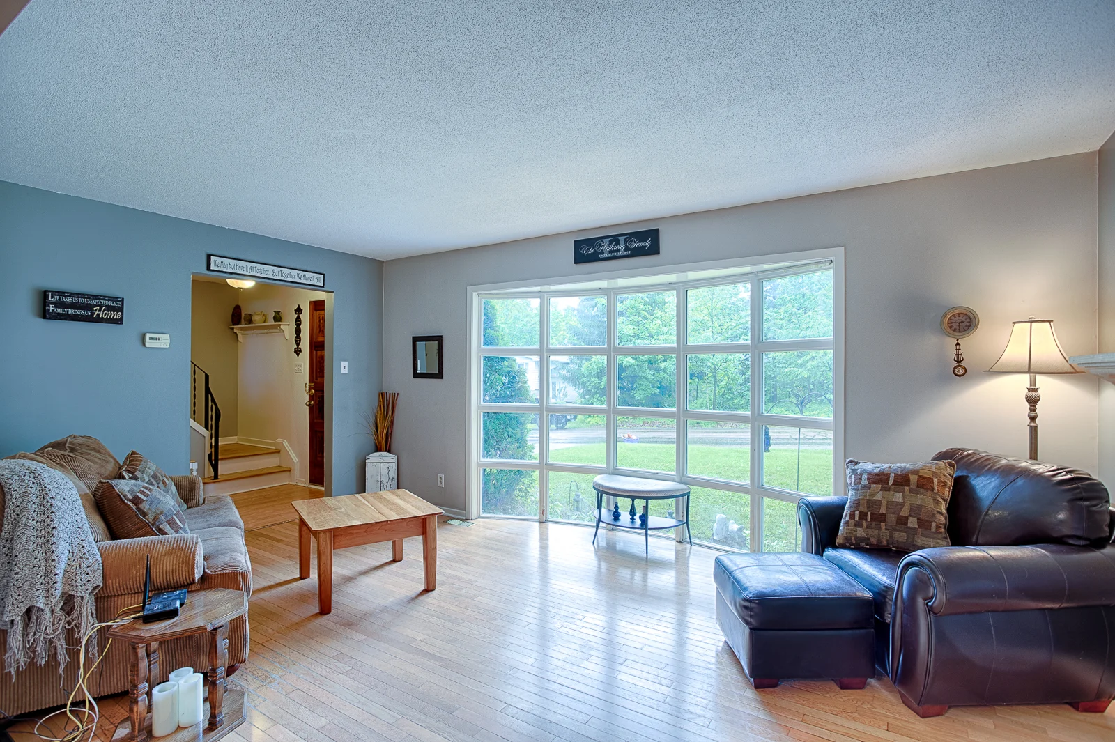 599Elizabeth-Livingroom.jpg