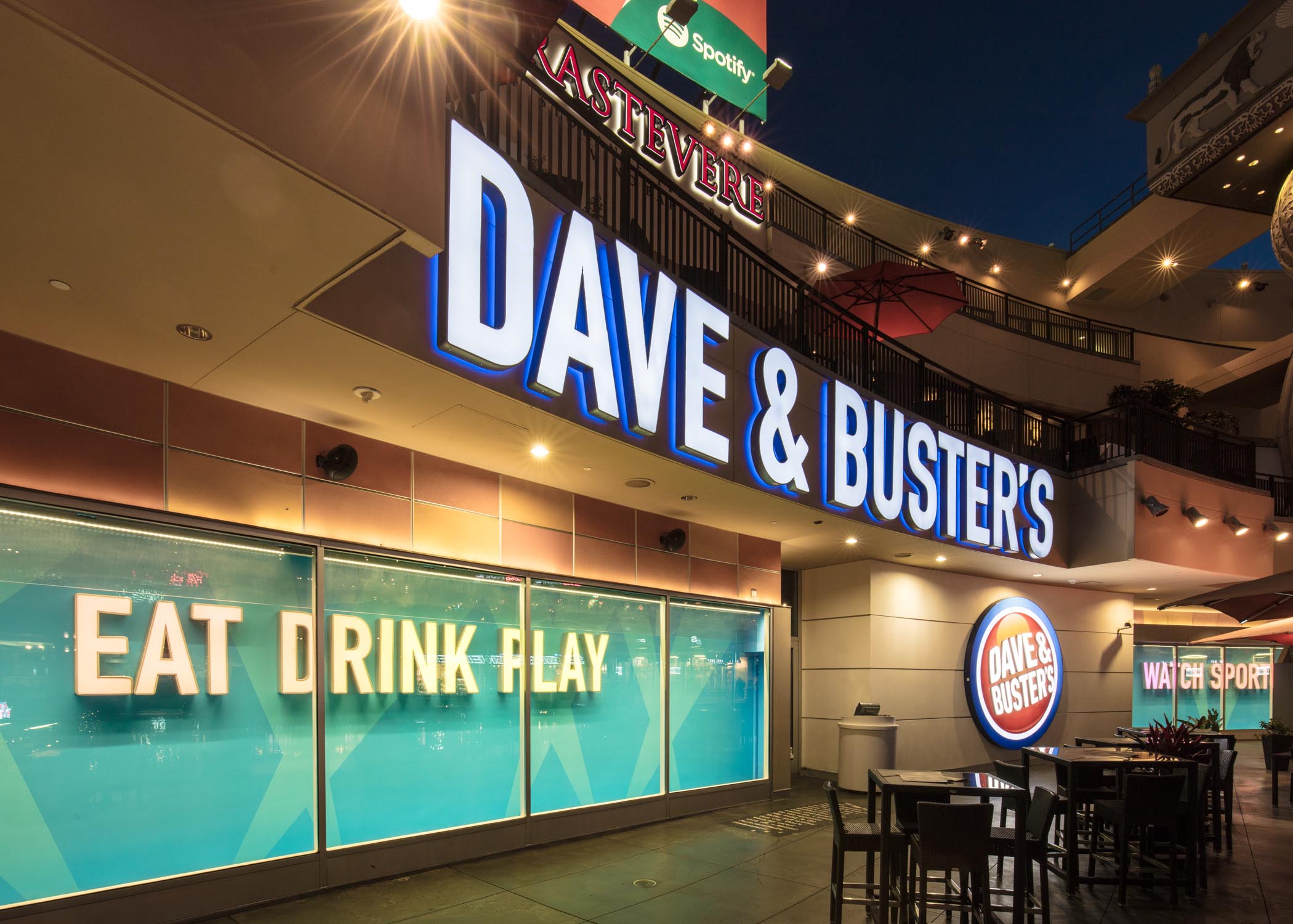 Dave&Busters2.jpg