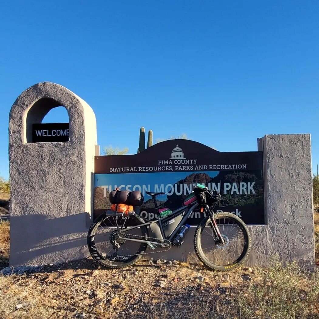 My friend @alicialars and I decided to pack our bikes up for a little dirt nap on Saturday. From our houses, to the shop and out to one of my all-time favorite places to ride (that's getting a fair bit of attention these days 😉)- Ironwood National M