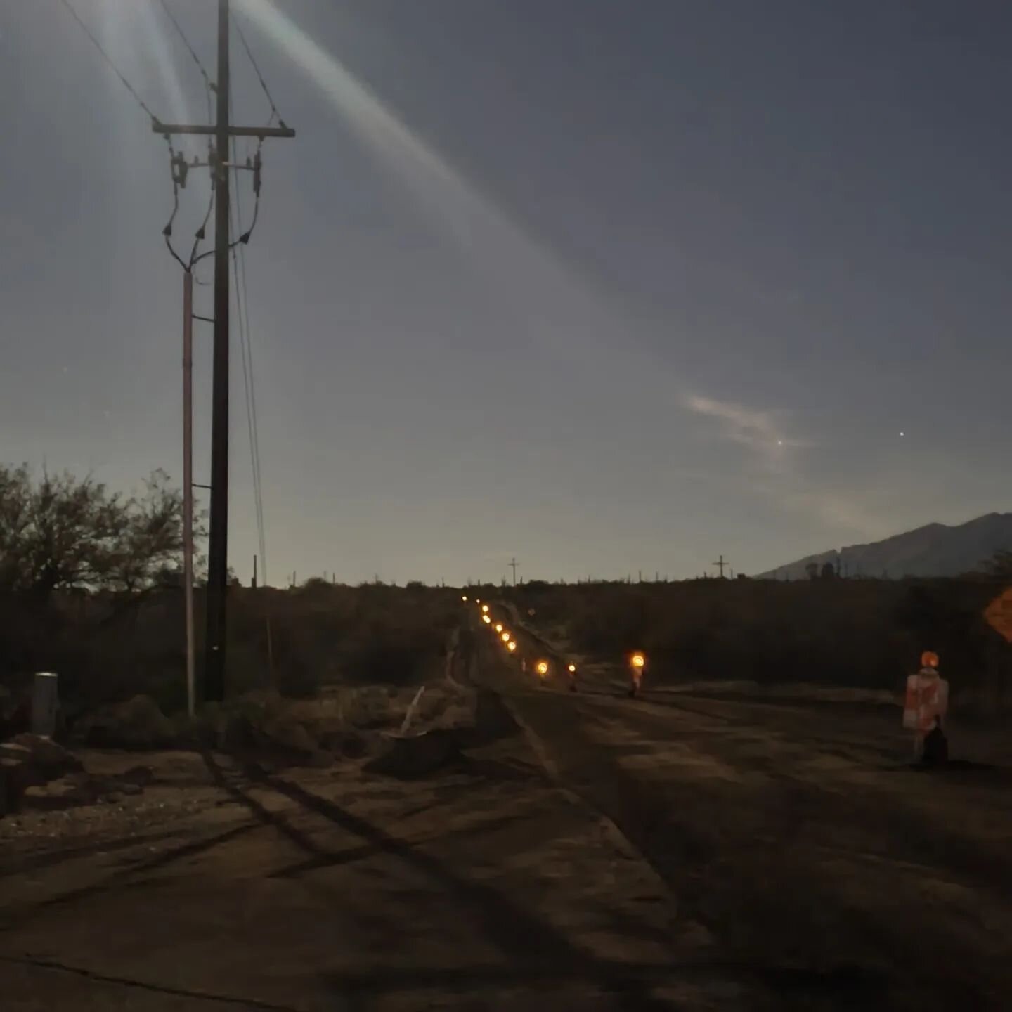 The start of Redington Road!
First photo was at mm1.

Glamor Shots &trade;️ snapped between mi 3-4, probably 🤷🏻&zwj;♀️ 

Stay tuned, sports fans. More pics are definitely on the way!

#bellbreaker2024 

#rideaz #ridetheloop #ridetucson #rideyourbik