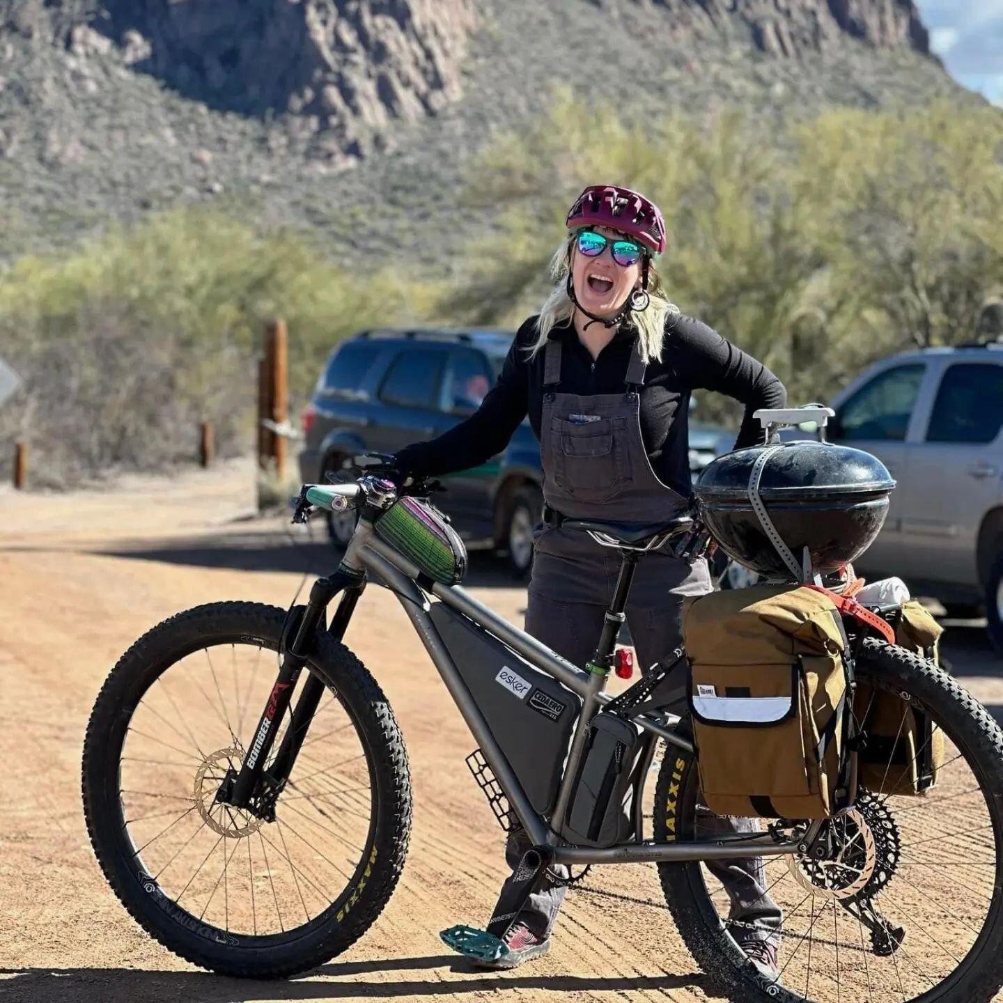 Thanks to Jennifer for the snaps! Here they are. The @eskercycles Hayduke LVS can haul the whole weenie roast! 

📷: @terribly_great_ideas

#rideaz #tucsonbikeshop #ridetucson #tucsonmountains #mtblife #eskerinthedesert #haydukelives #eskerhaydukelvs