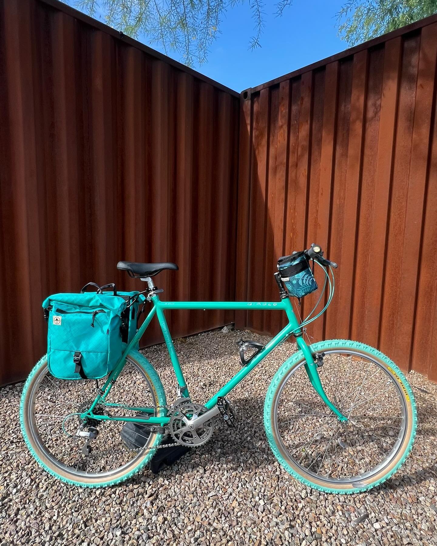 Driving sucks. Ride your bike! We&rsquo;ve got all the goodies you need to carry your stuff without having to wear a hot sweaty backpack and as always, with lots of options to color coordinate and have fun :) We love how those bags from @northstbags 